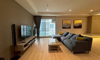 Condo en alquiler de 3 habitaciones en Khlong Toei, Bangkok