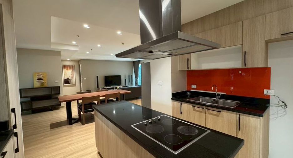 For rent 3 bedrooms condo in Khlong Toei, Bangkok