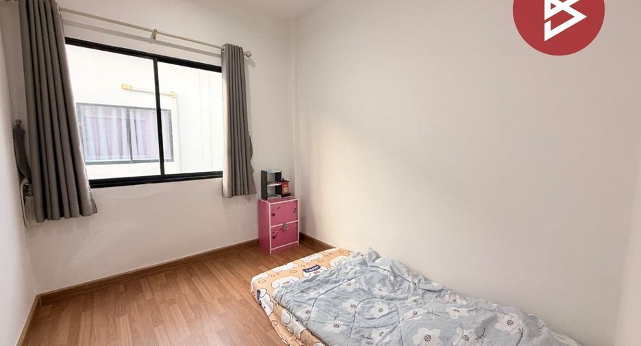 Casa adosada en venta de 3 habitaciones en Mueang Chon Buri, Chonburi
