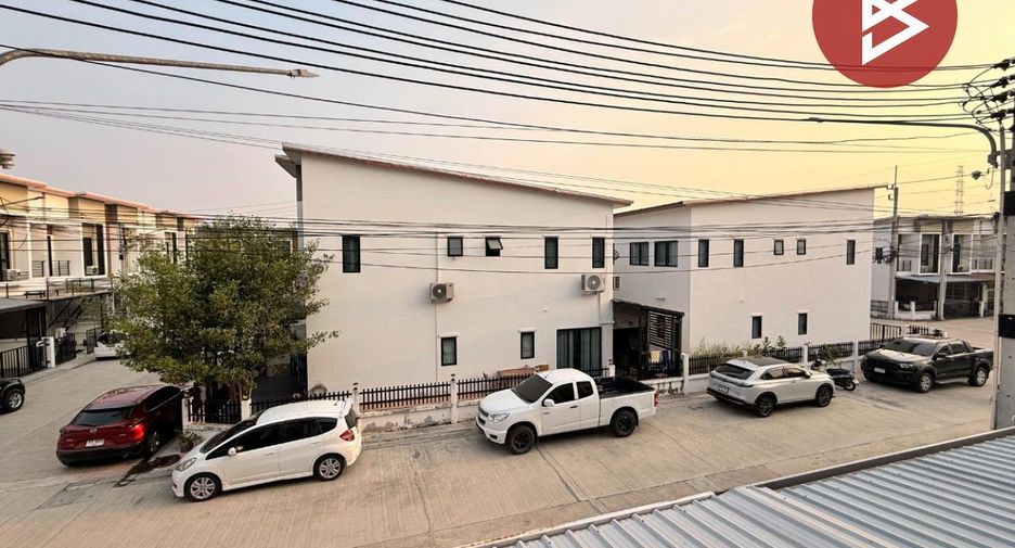 Casa adosada en venta de 3 habitaciones en Mueang Chon Buri, Chonburi