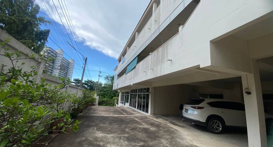 Apartment zum Kauf mit 17 Zimmer in Si Racha, Chonburi