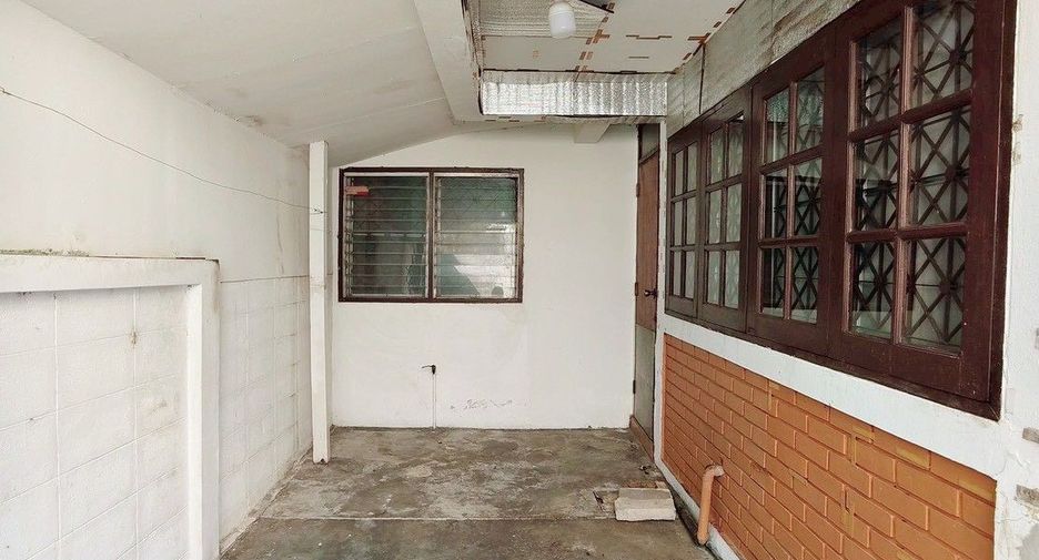 Casa adosada en venta de 4 habitaciones en Bang Na, Bangkok