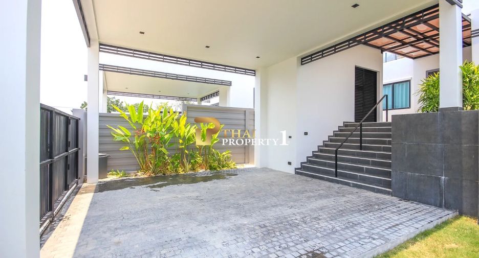 For sale 4 bedrooms villa in Hua Hin, Prachuap Khiri Khan