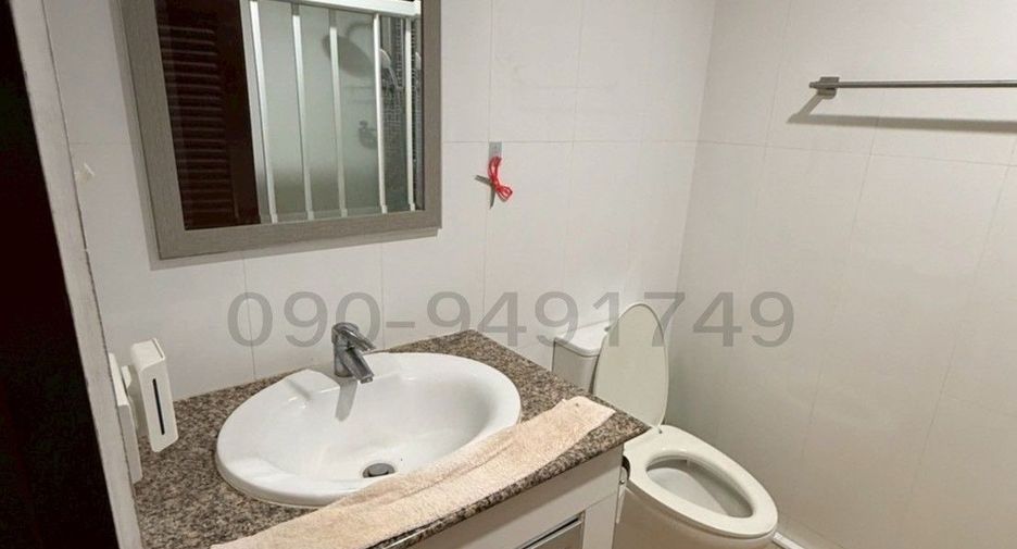 For rent 2 bedrooms house in Wang Thonglang, Bangkok