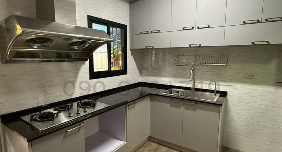 For rent 2 bedrooms house in Wang Thonglang, Bangkok