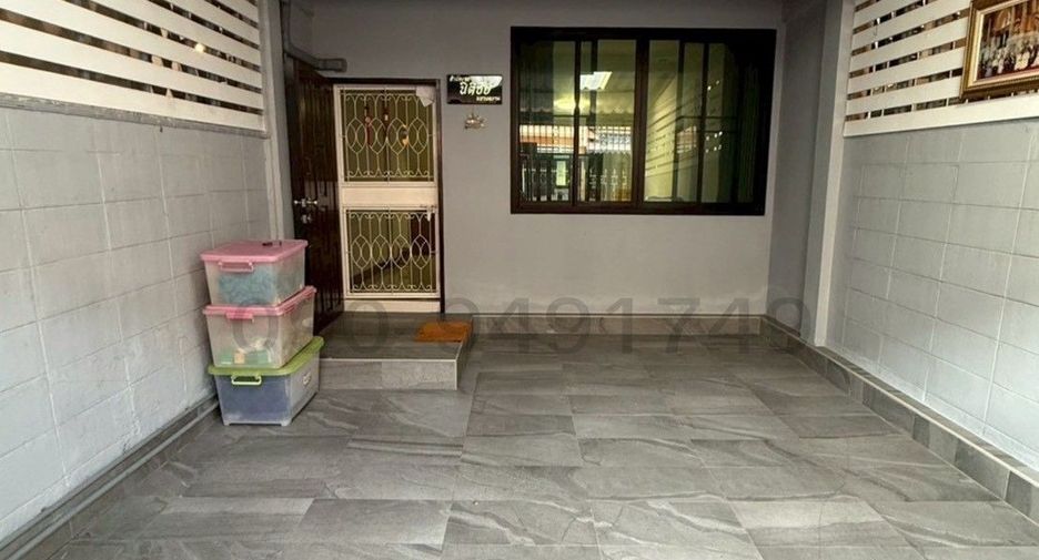For rent 2 bedrooms house in Wang Thonglang, Bangkok