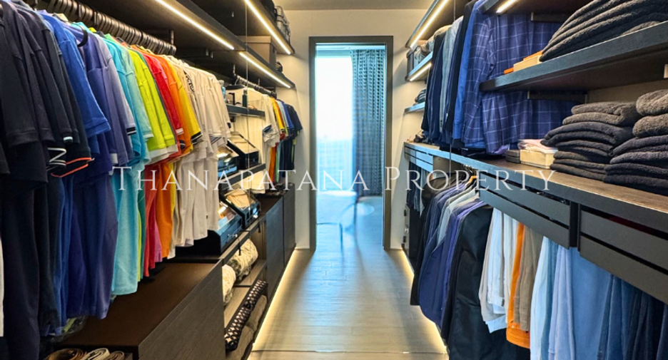 Wohnung zum Kauf mit 2 Zimmer in Sathon, Bangkok