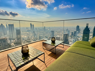 For sale 2 ベッドルーム condo in Sathon, Bangkok