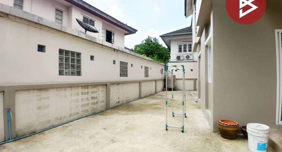 Casa en venta de 3 habitaciones en Nong Chok, Bangkok
