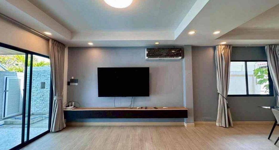 For rent 4 bedrooms villa in Bang Lamung, Chonburi