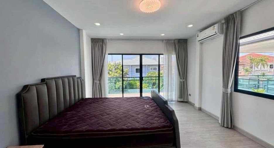 For rent 4 bedrooms villa in Bang Lamung, Chonburi