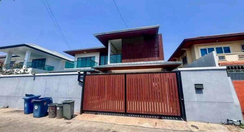 For rent 4 bedrooms villa in Bang Lamung, Chonburi