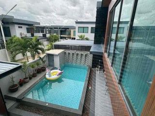 For rent 5 bedrooms villa in Bang Lamung, Chonburi