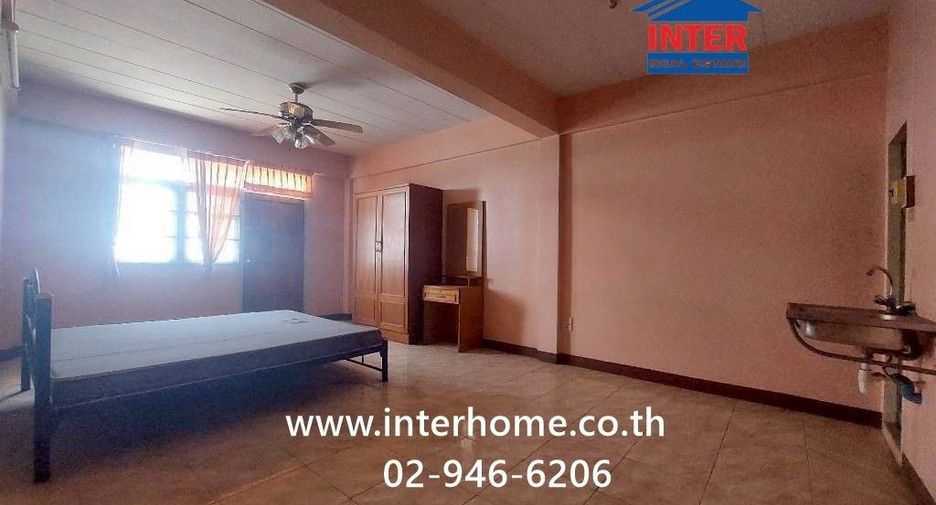For sale 21 bedrooms retail Space in Phra Pradaeng, Samut Prakan