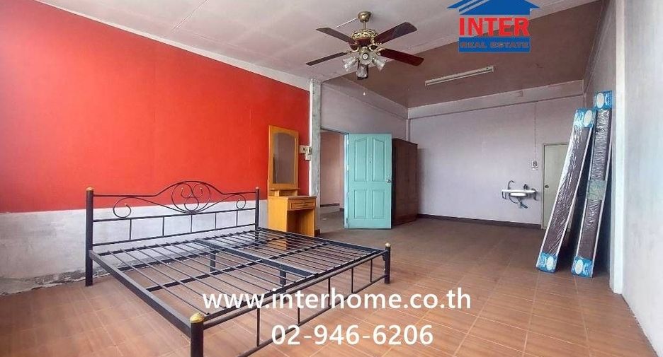 For sale 21 bedrooms retail Space in Phra Pradaeng, Samut Prakan