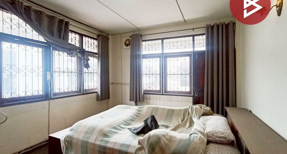 For sale 4 bedrooms house in Lak Si, Bangkok