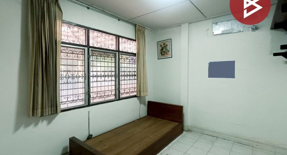 For sale 4 bedrooms house in Lak Si, Bangkok