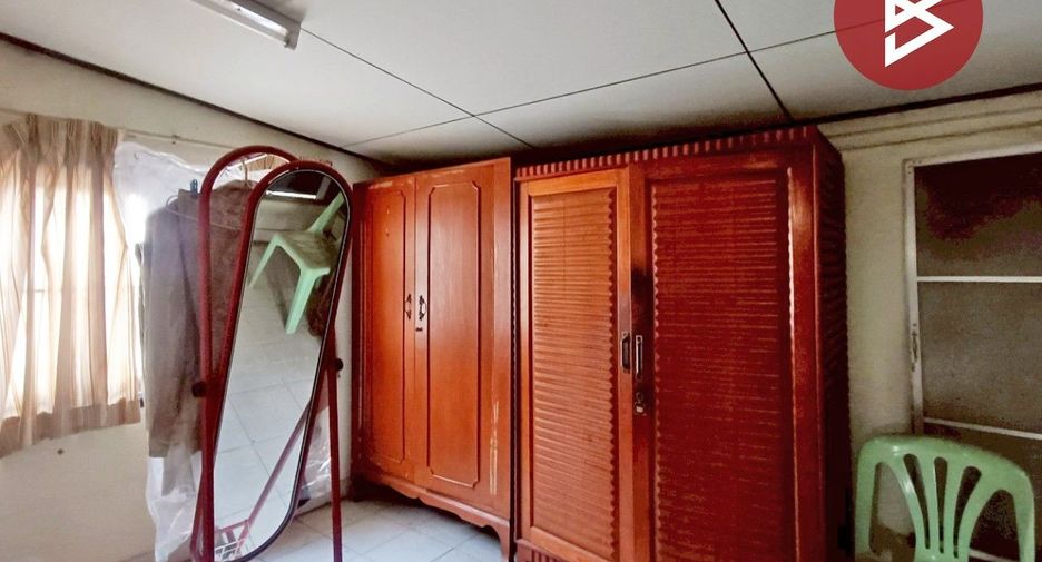 For sale 4 bedrooms house in Lak Si, Bangkok