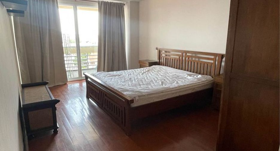 For sale 2 bedrooms condo in Watthana, Bangkok