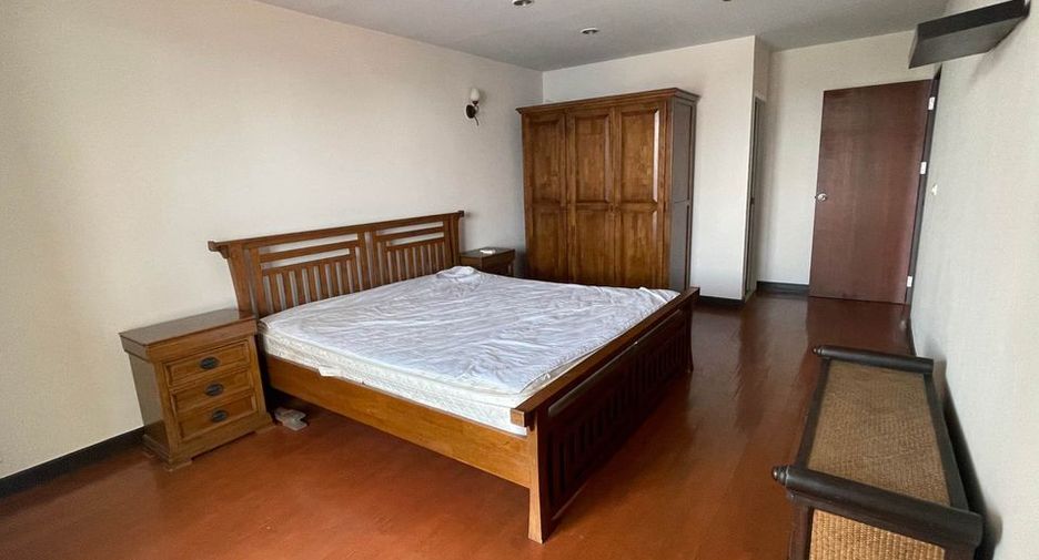 For sale 2 bedrooms condo in Watthana, Bangkok