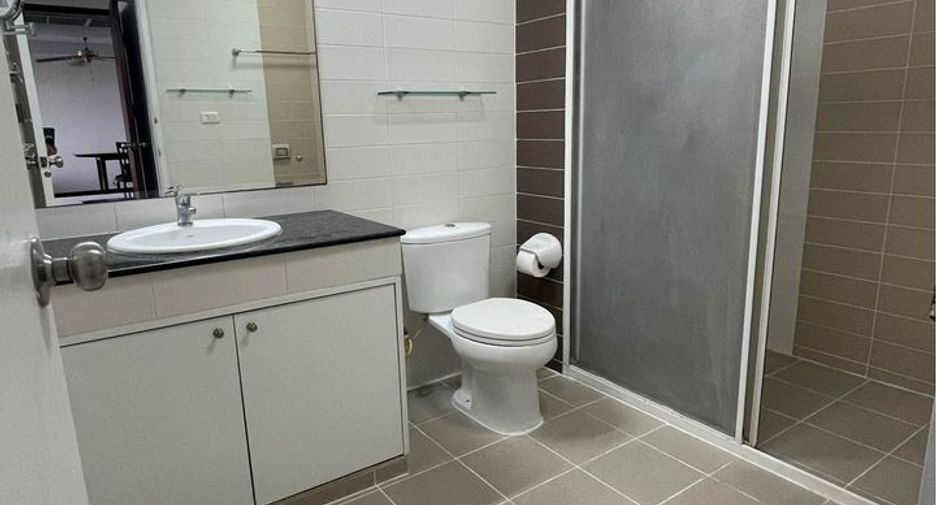 For sale 2 bedrooms condo in Watthana, Bangkok