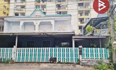 À vendre 4 chambres maison de ville à Bueng Kum, Bangkok
