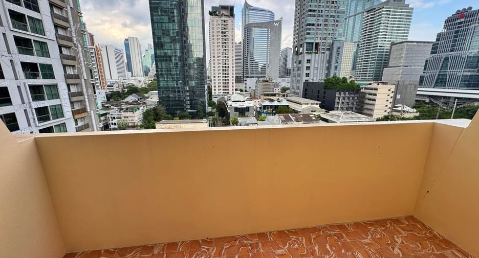 For rent 2 bedrooms condo in Sathon, Bangkok