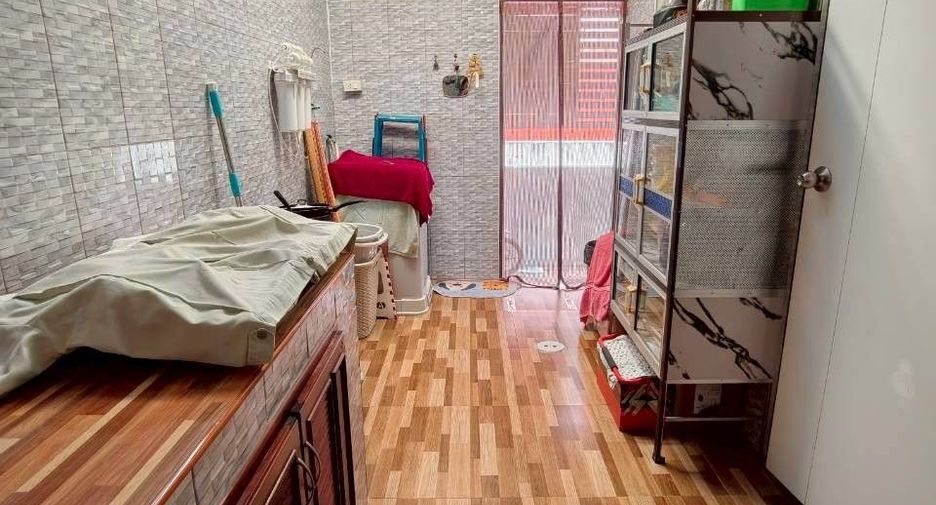 For sale 3 bedrooms townhouse in Bang Bo, Samut Prakan