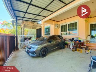 For sale 3 bedrooms townhouse in Mueang Samut Songkhram, Samut Songkhram