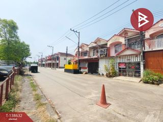出售 4 卧室 联排别墅 在 Sam Phran, Nakhon Pathom