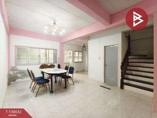 出售 4 卧室 联排别墅 在 Sam Phran, Nakhon Pathom