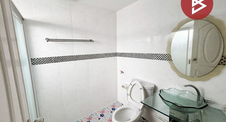 For rent 4 bedrooms house in Bang Na, Bangkok