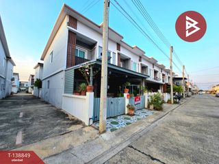 For sale 3 bedrooms townhouse in Mueang Nakhon Pathom, Nakhon Pathom