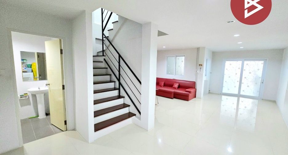 À vendre 3 chambres maison de ville à Mueang Nakhon Pathom, Nakhon Pathom