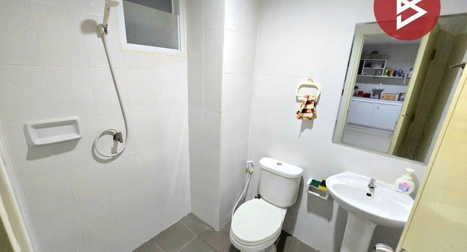 À vendre 3 chambres maison de ville à Mueang Nakhon Pathom, Nakhon Pathom