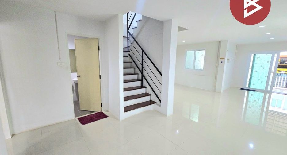 For sale 3 bedrooms townhouse in Mueang Nakhon Pathom, Nakhon Pathom