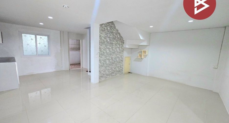 For sale 3 bedrooms townhouse in Mueang Nakhon Pathom, Nakhon Pathom