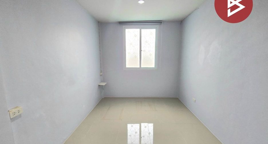 For sale 3 bedrooms townhouse in Mueang Nakhon Pathom, Nakhon Pathom