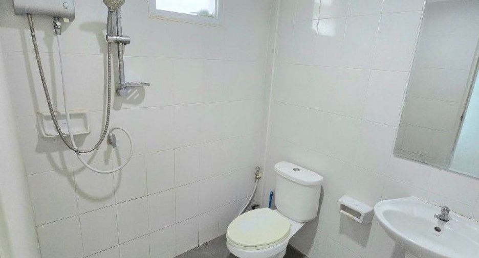For sale 3 bedrooms townhouse in Mueang Nakhon Pathom, Nakhon Pathom