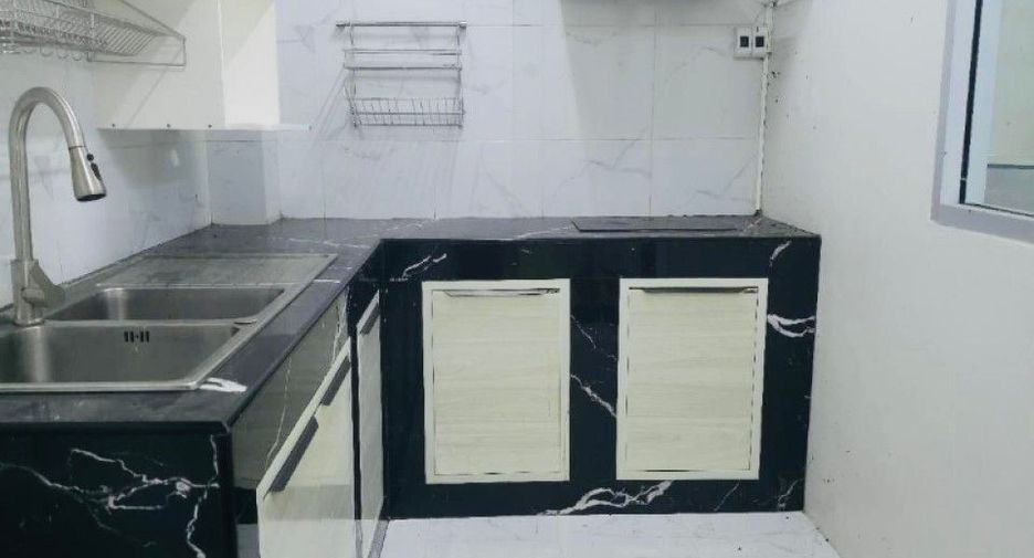Reihenhaus zum Kauf mit 2 Zimmer in Bang Lamung, Chonburi