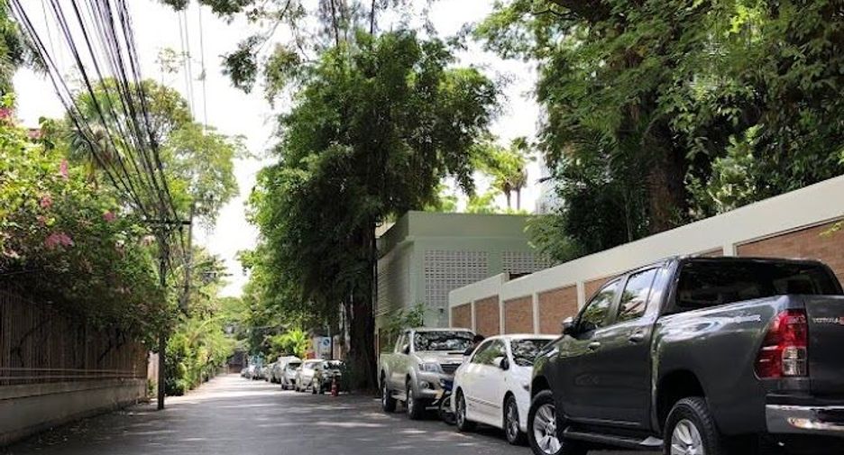 For rent 3 ベッドルーム condo in Watthana, Bangkok