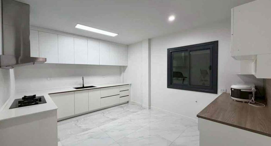 Villa zur Miete mit 4 Zimmer in Bang Lamung, Chonburi