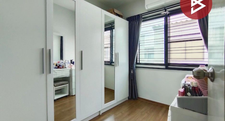 For sale 3 bedrooms townhouse in Pak Kret, Nonthaburi