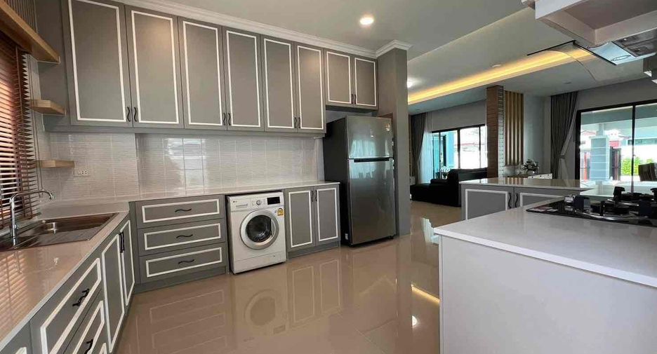 À louer 3 chambres villa à Huay Yai, Pattaya