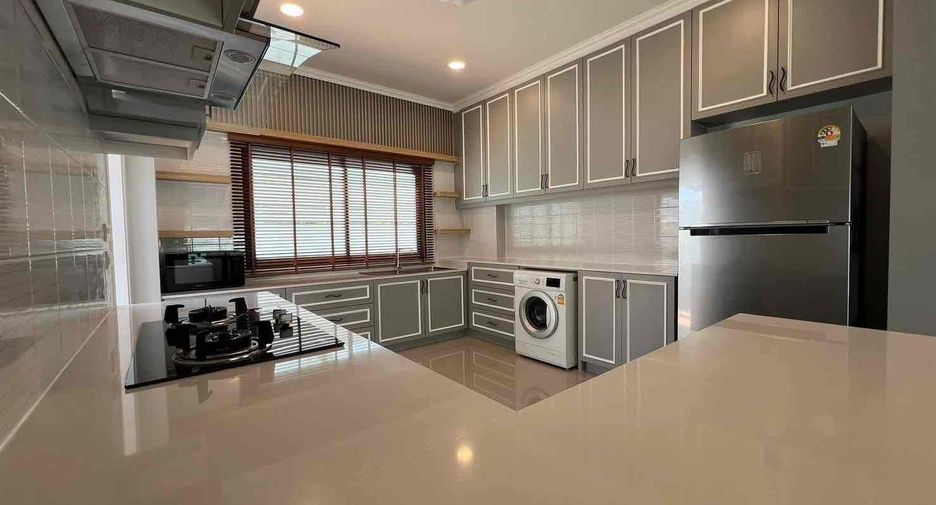 À louer 3 chambres villa à Huay Yai, Pattaya