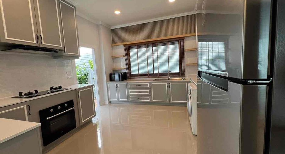À louer 3 chambres villa à Huay Yai, Pattaya