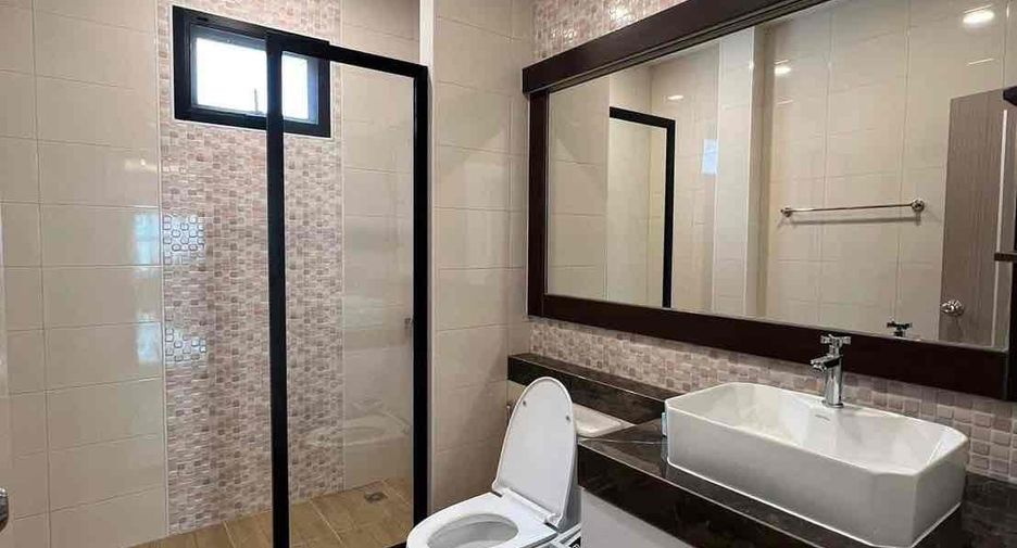 À louer 3 chambres villa à Huay Yai, Pattaya