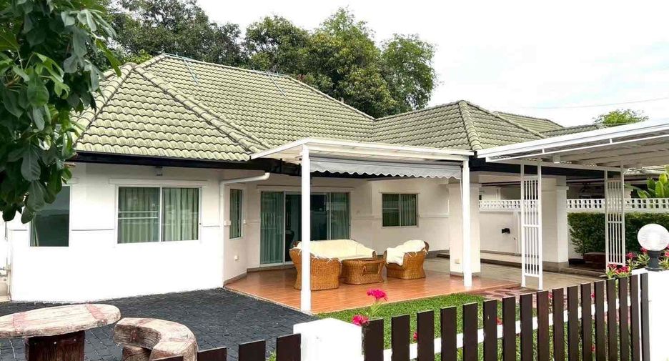 For rent 3 bedrooms villa in Bang Lamung, Chonburi