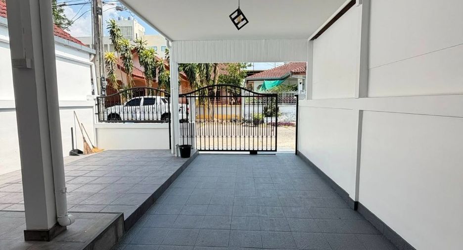 For sale 2 bedrooms house in Bang Lamung, Chonburi