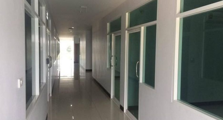 For sale retail Space in Saphan Sung, Bangkok